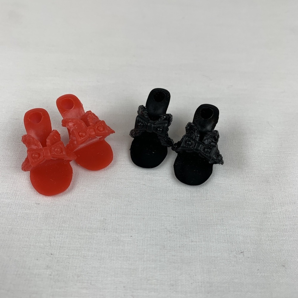 Lot of 2 Pairs Doll High Heel Sandals with Bows Red Black Fashion Accessories